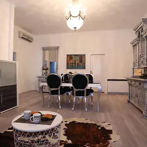 https://apartment-papalic-palace-split.splithotels.org
